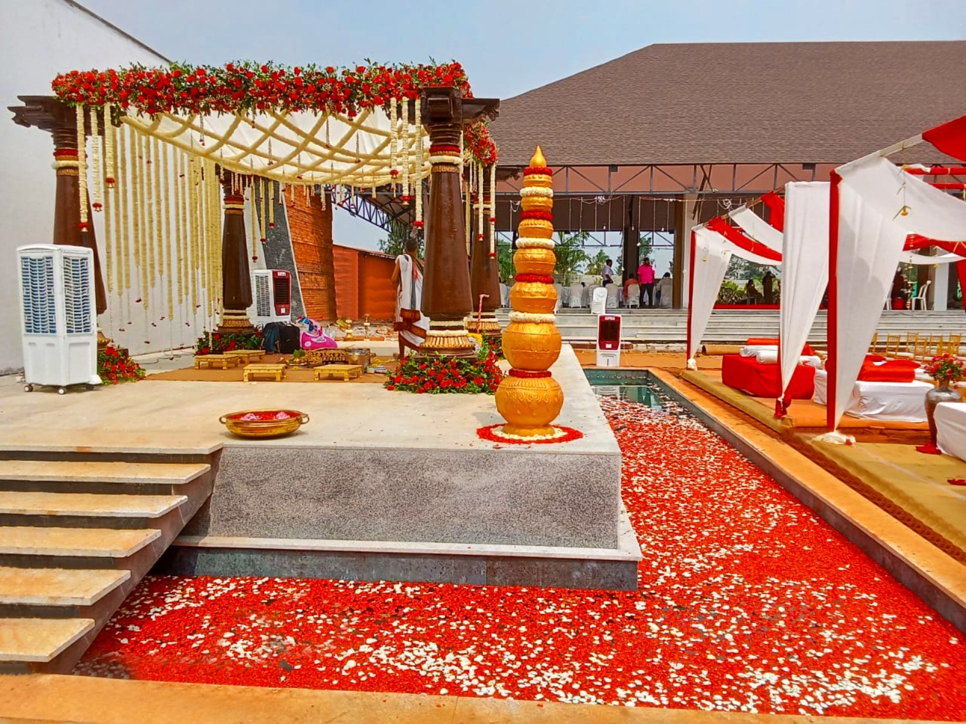 Ceremonial details at the mantapa