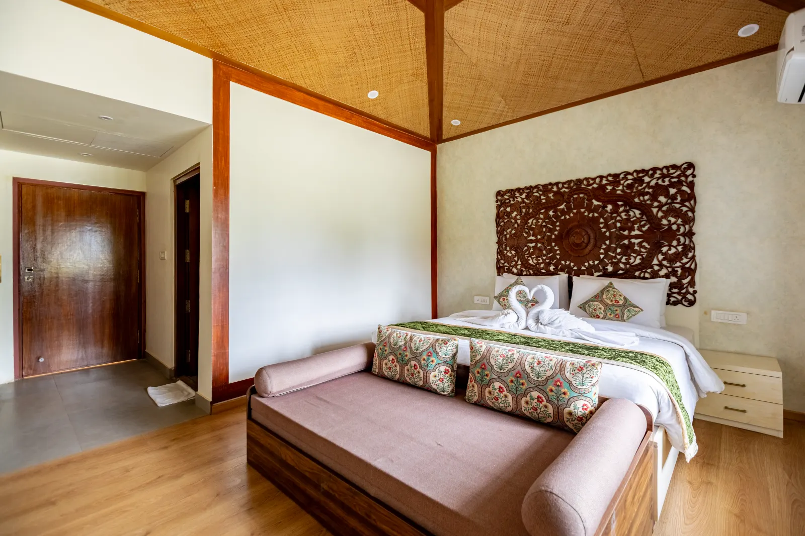 Rumah Residence with garden-facing balcony